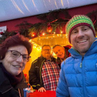 Gemeinderatskandidierende Claudia Amm, Karlheinz Partheymüller, Ralf Dietze und Alexander con Ciriacy-Wantrup am SPD-Stand