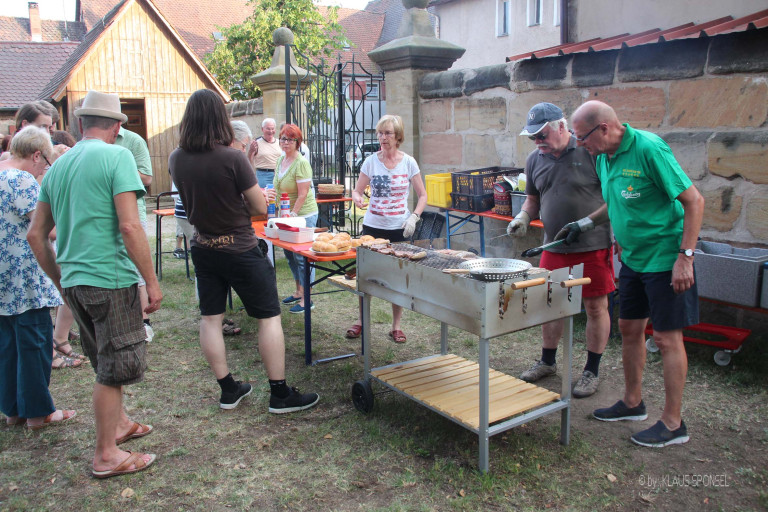 STOUT Grillen